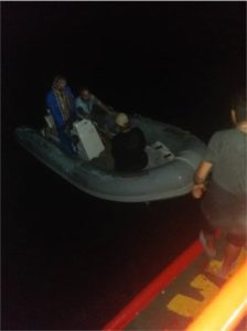 پنج سرنشین قایق صیادی در محدوده خلیج چابهار نجات یافتند